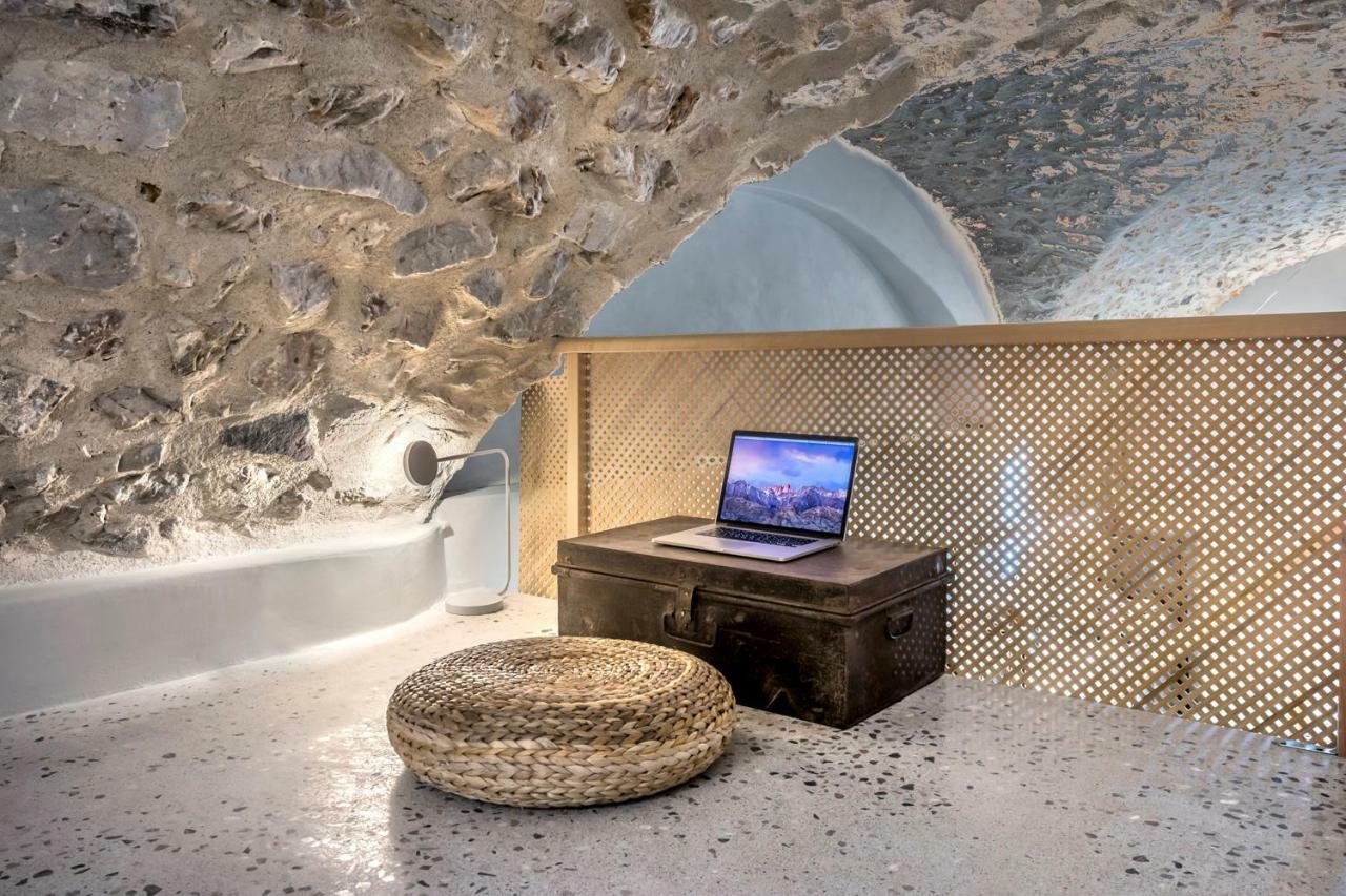 Canava Villas #2 In Santorini Private Pool Emporio  المظهر الخارجي الصورة