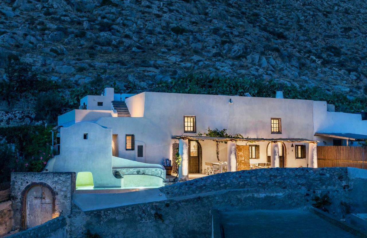 Canava Villas #2 In Santorini Private Pool Emporio  المظهر الخارجي الصورة